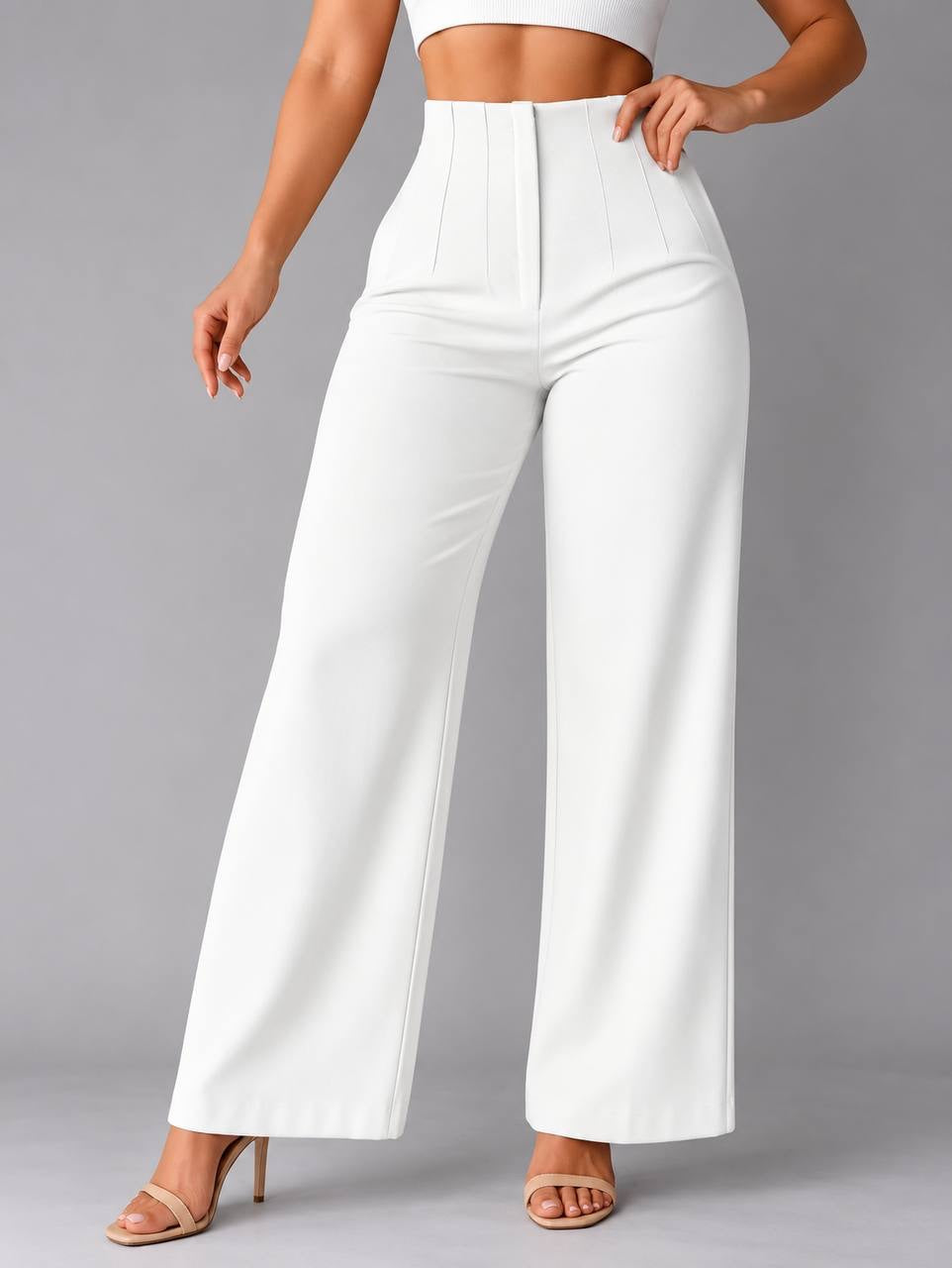 Wide-Leg Pants With a High Rise and Seaming – White