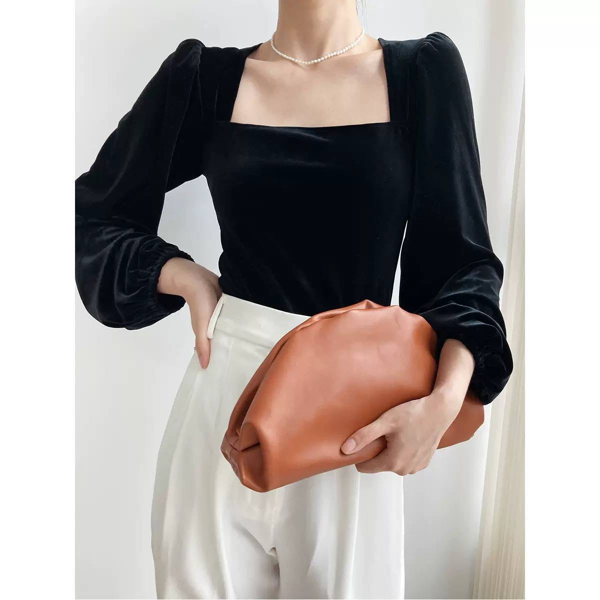 Puff Shoulder Blouse With Square Neckline And Gathered Cuffs – Black