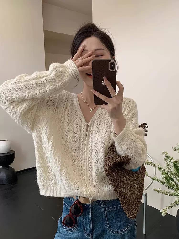Relaxed Pointelle Cardigan With V-Neck and Ribbed Trim – Ivory