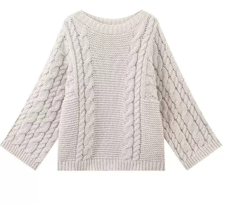Relaxed Cable Knit Sweater With Ribbed Round Neckline – Cream