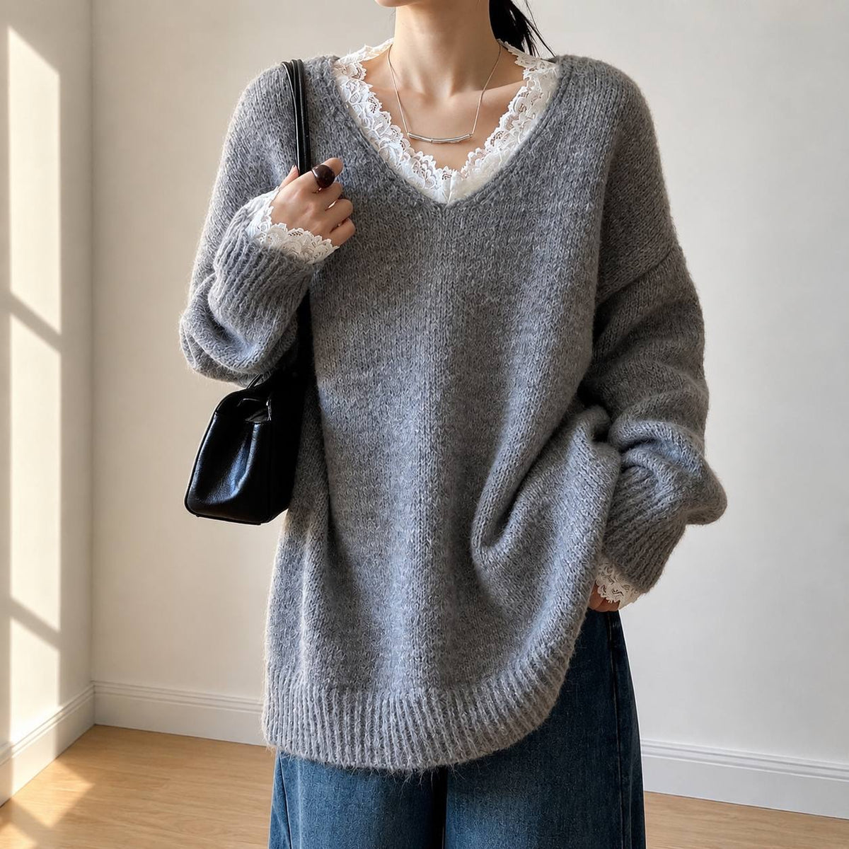Textured V-Neck Sweater With Long Sleeves And Ribbed Edges – Grey