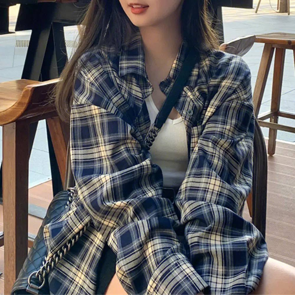Relaxed Plaid Collared Shirt With Gathered Long Sleeves – Navy Plaid