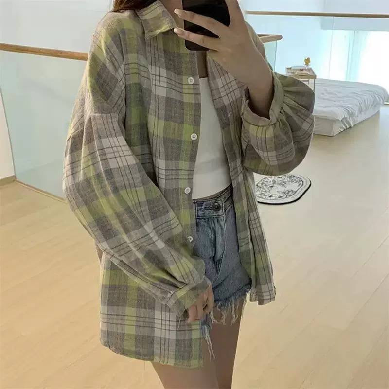 Relaxed Plaid Collared Shirt With Gathered Long Sleeves – Grey And Green Plaid