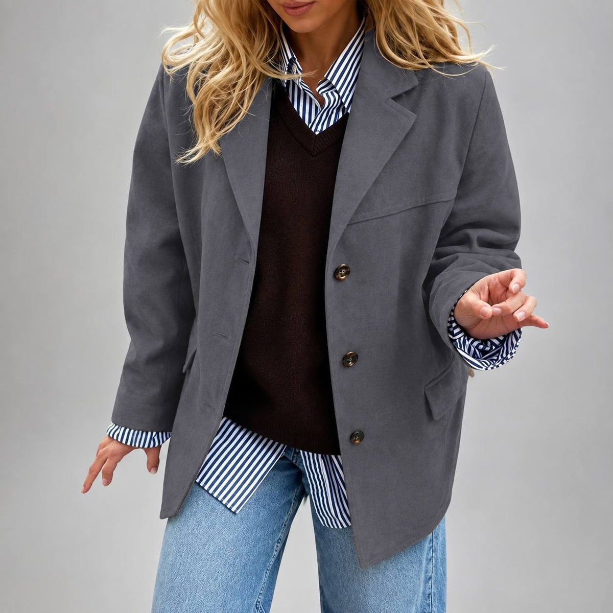 Longline Three-Button Blazer With Flap Pockets – Grey