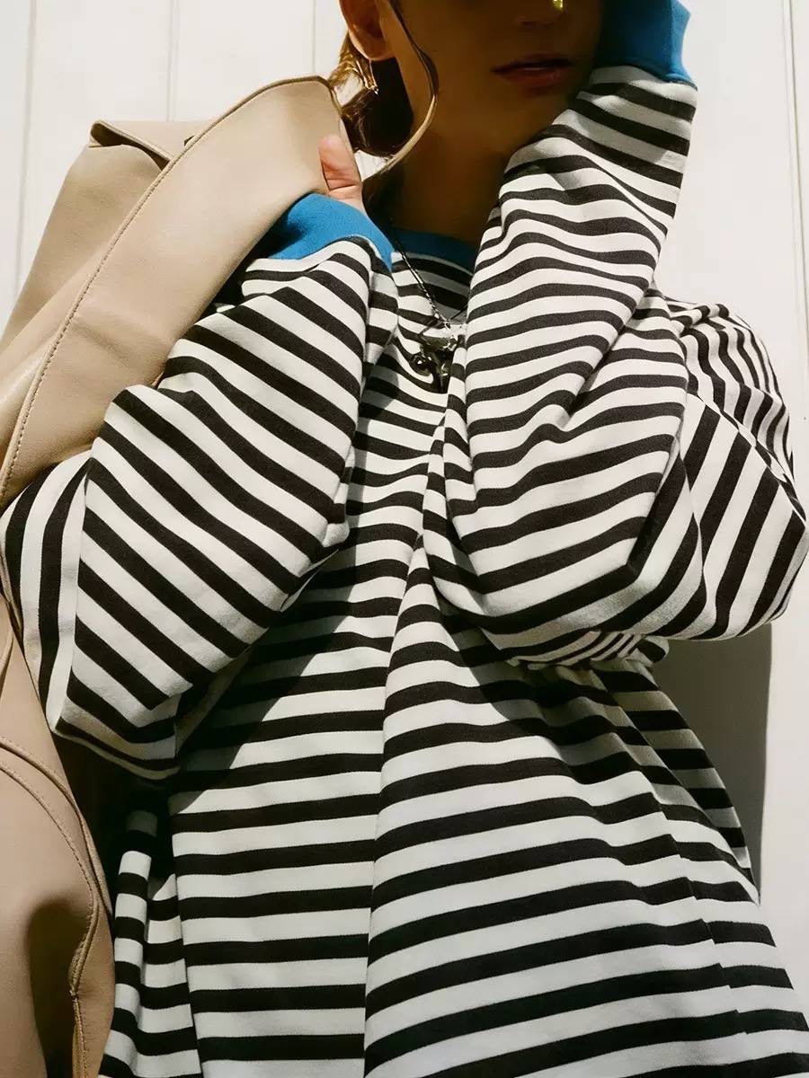 Relaxed Striped Crewneck Top With Dropped Shoulders – Black And White Stripe
