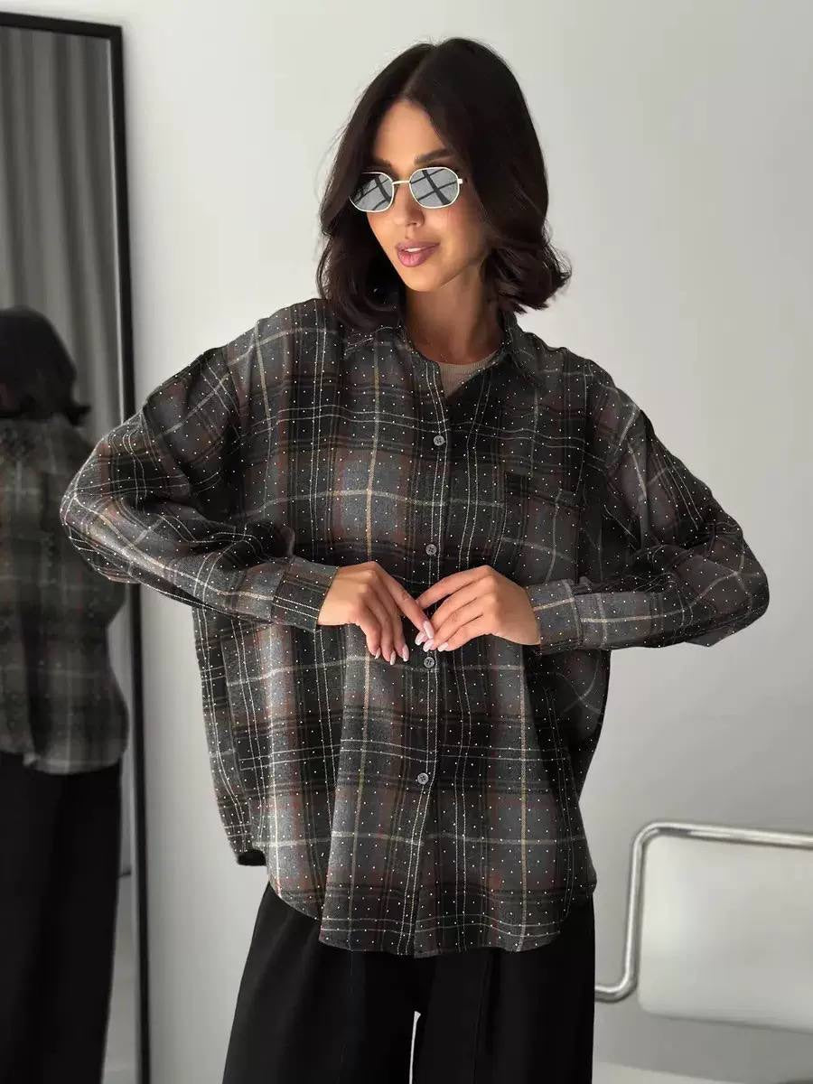 Relaxed Plaid Collared Shirt With Dotted Details – Black Plaid