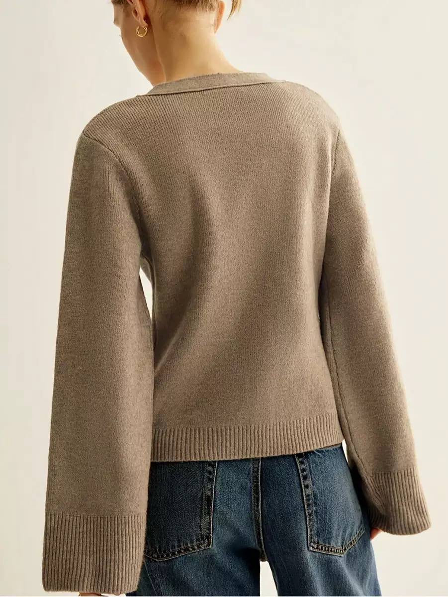 Shaped Waist Cardigan With Patch Pockets and Ribbed Cuffs – Taupe