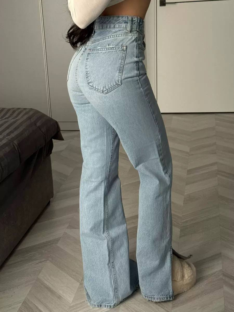 Split-Hem Jeans With an Asymmetric Buttoned Waistband – Light Blue