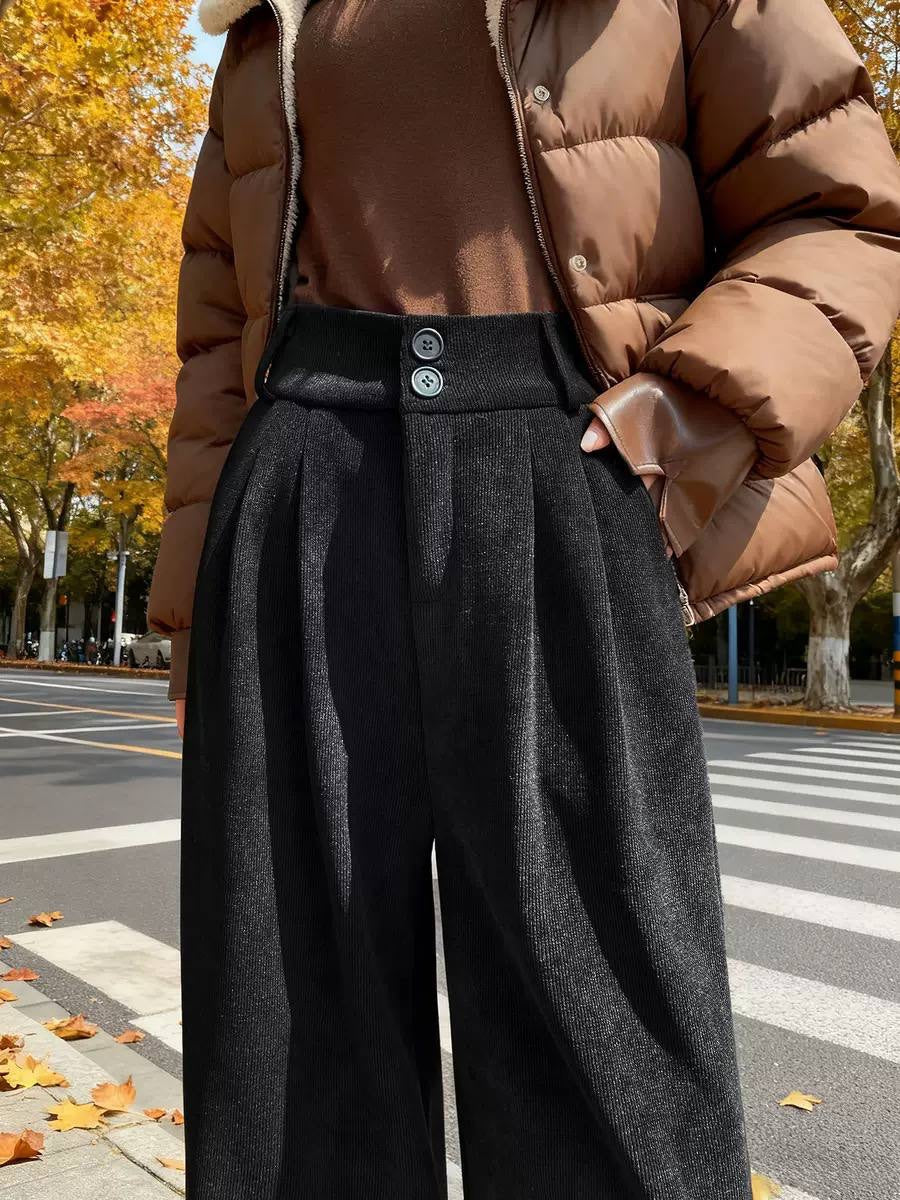 High-Waisted Pleated Wide-Leg Pants With Double Buttons – Black
