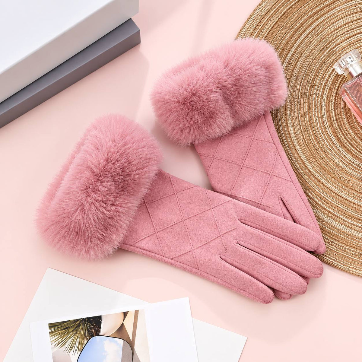 Women's Crisscross-Stitched Gloves With Fluffy Wrist Trim – Pink