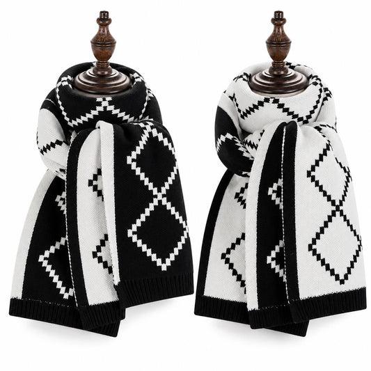 Ribbed Trim Scarf With Stepped Diamond Pattern – Black And White